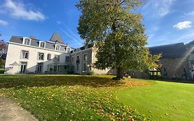 La Chambre Et Le Studio Du Chateau Du Golf De Bernalmont