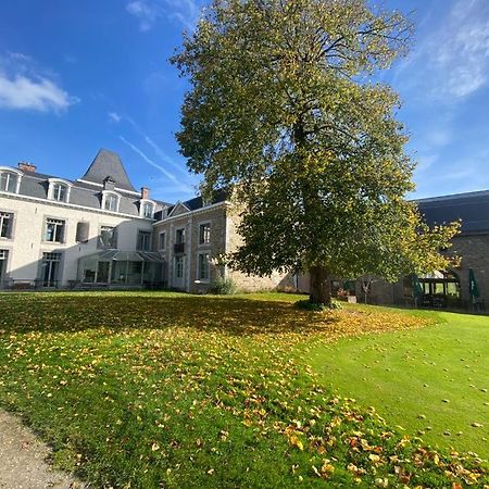 La Chambre Et Le Studio Du Chateau Du Golf De Bernalmont Liège Extérieur photo